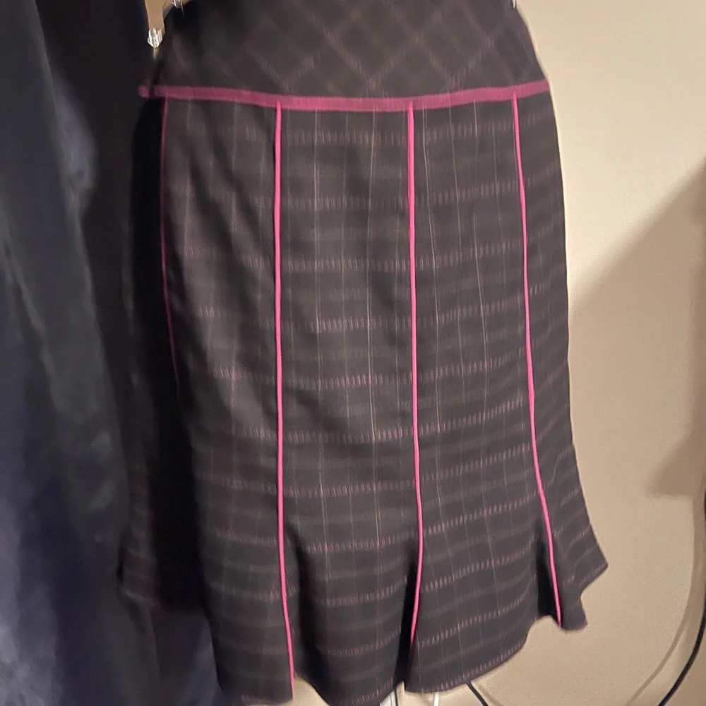 Skirt - Picture 2 of 7